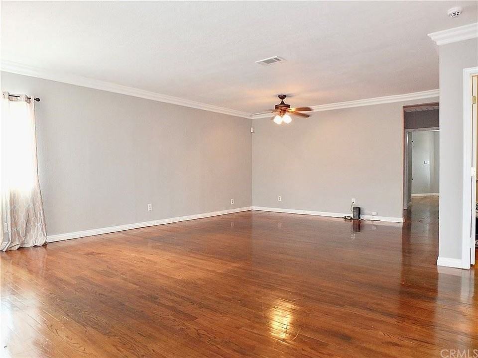 1815 N Stoneacre Ave - Photo 4 of 20