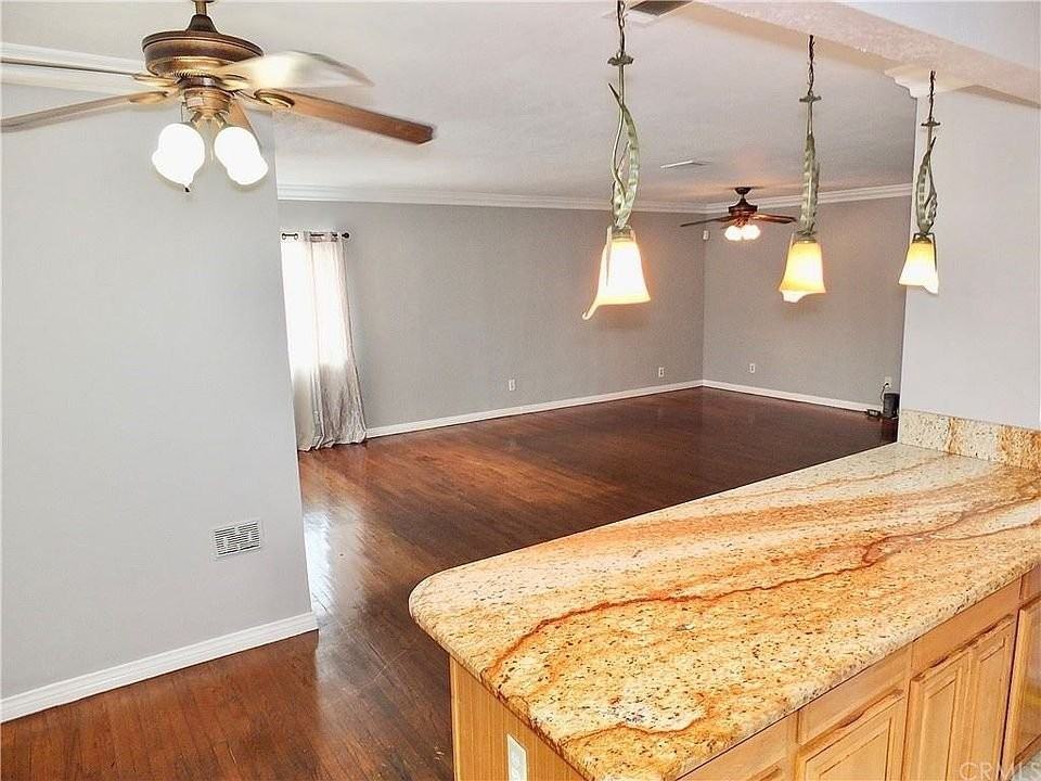 1815 N Stoneacre Ave - Photo 6 of 20