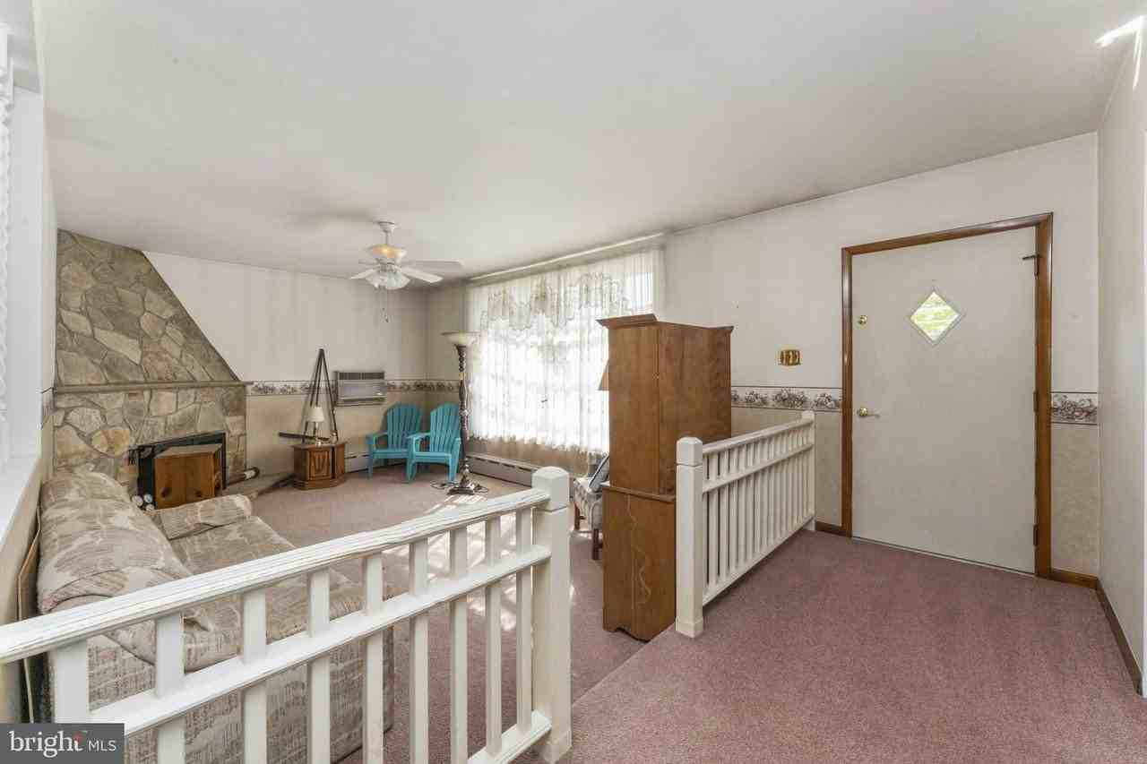 2323 New Hope St - Photo 3 of 14