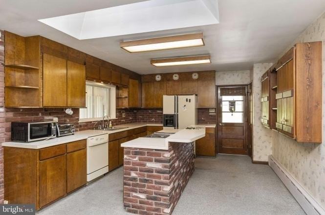 2323 New Hope St - Photo 4 of 14