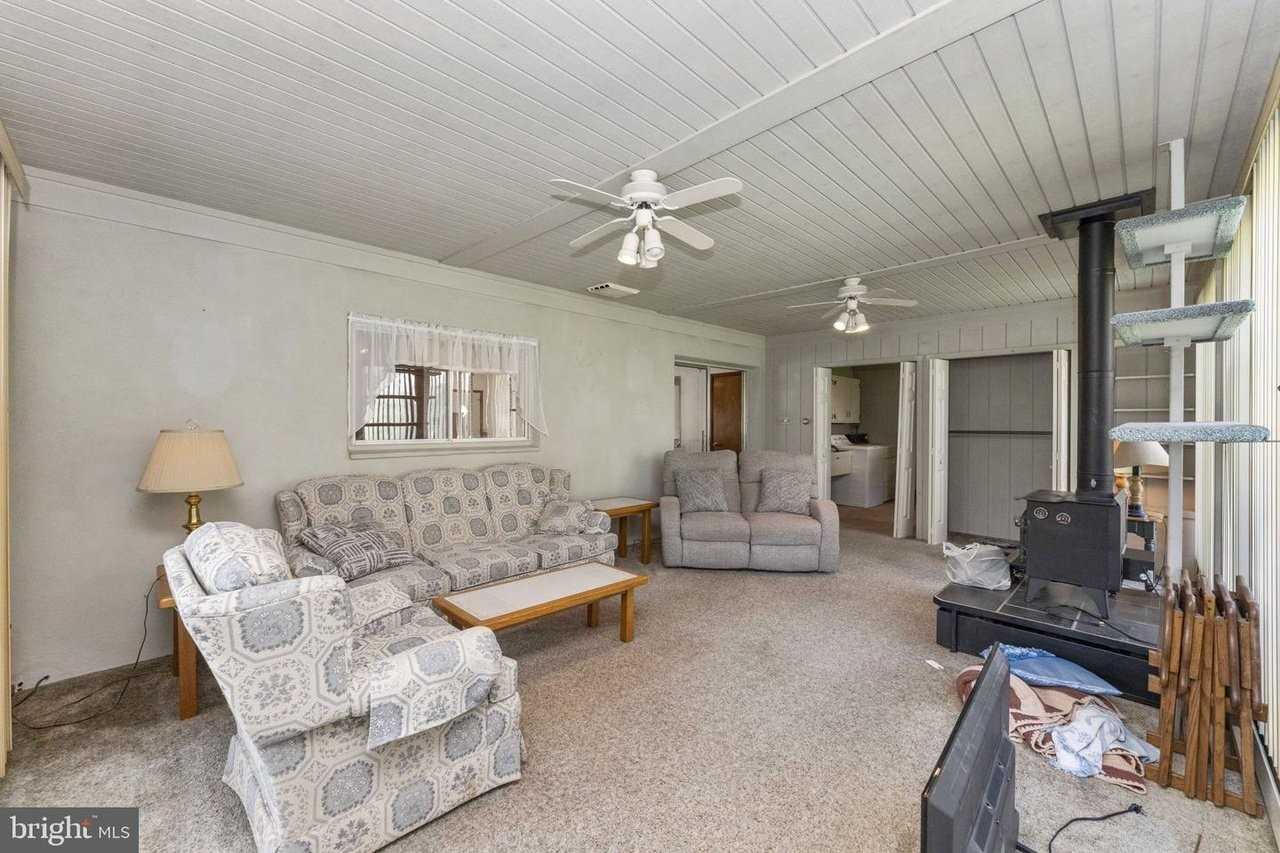 2323 New Hope St - Photo 6 of 14