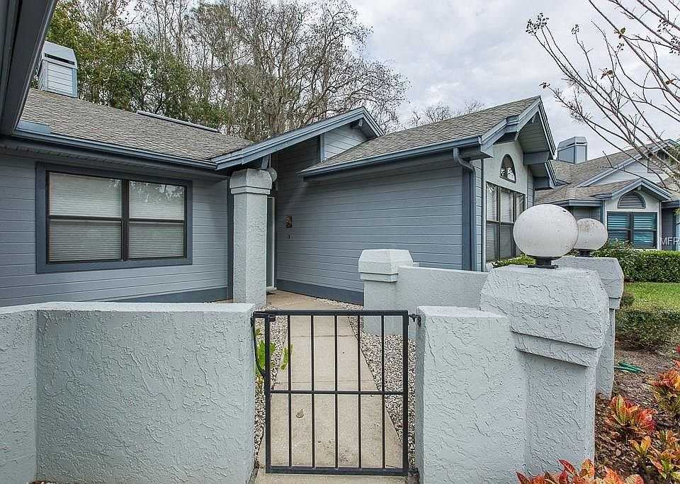 250 Pinewinds Blvd - Photo 3 of 24
