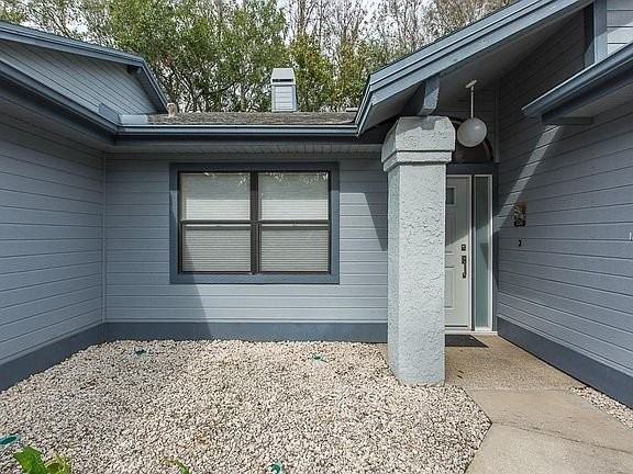 250 Pinewinds Blvd - Photo 4 of 24