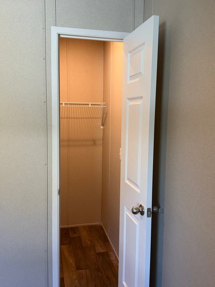 7620 Shamrock Dr - Photo 5 of 11