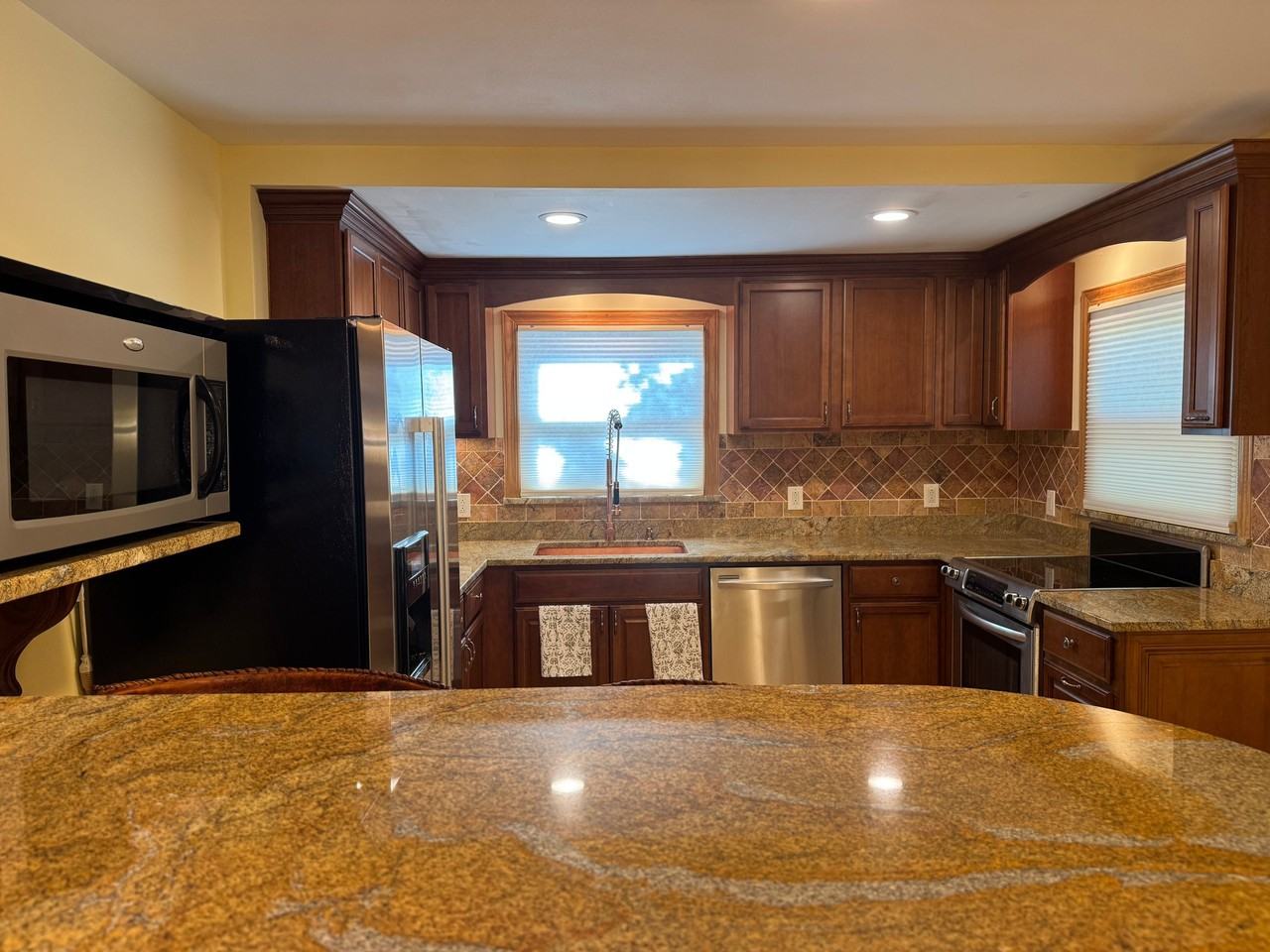 341 Riverdale Dr - Photo 2 of 48