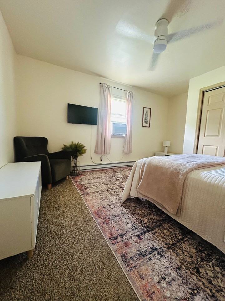 400 Fisher Ave #A - Photo 5 of 9