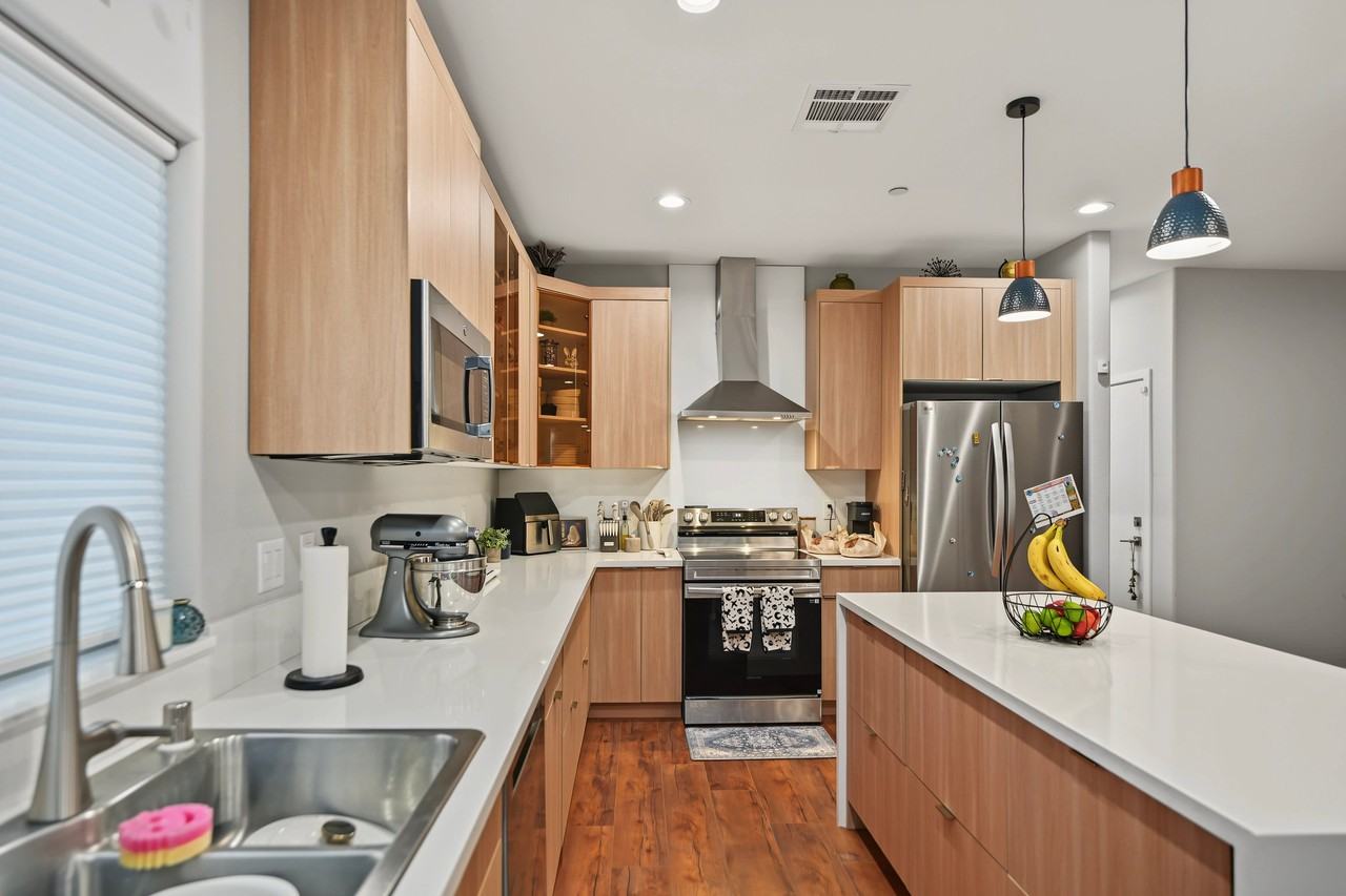 4858 W Avenue L #2 - Photo 7 of 44