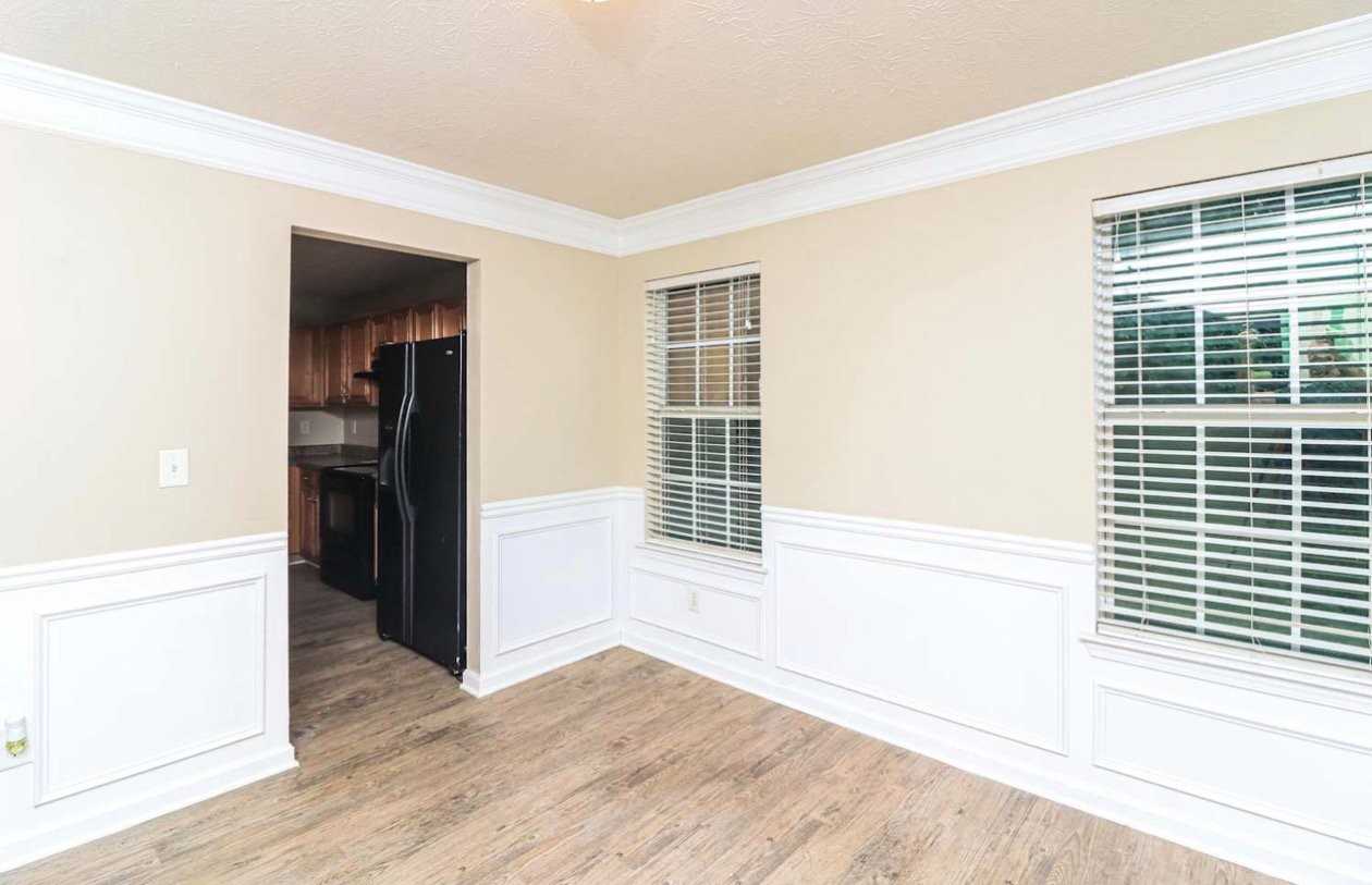 201 Laura Cir - Photo 5 of 9