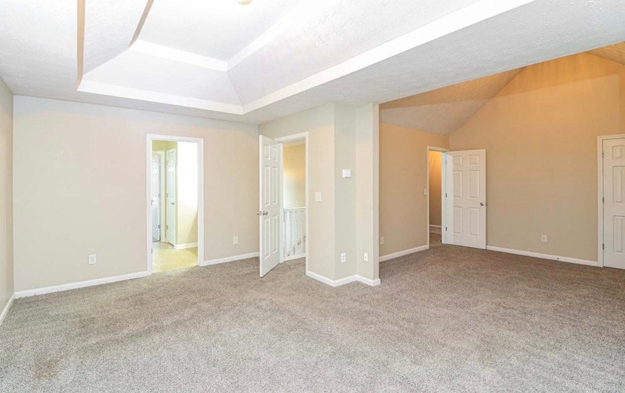 201 Laura Cir - Photo 6 of 9