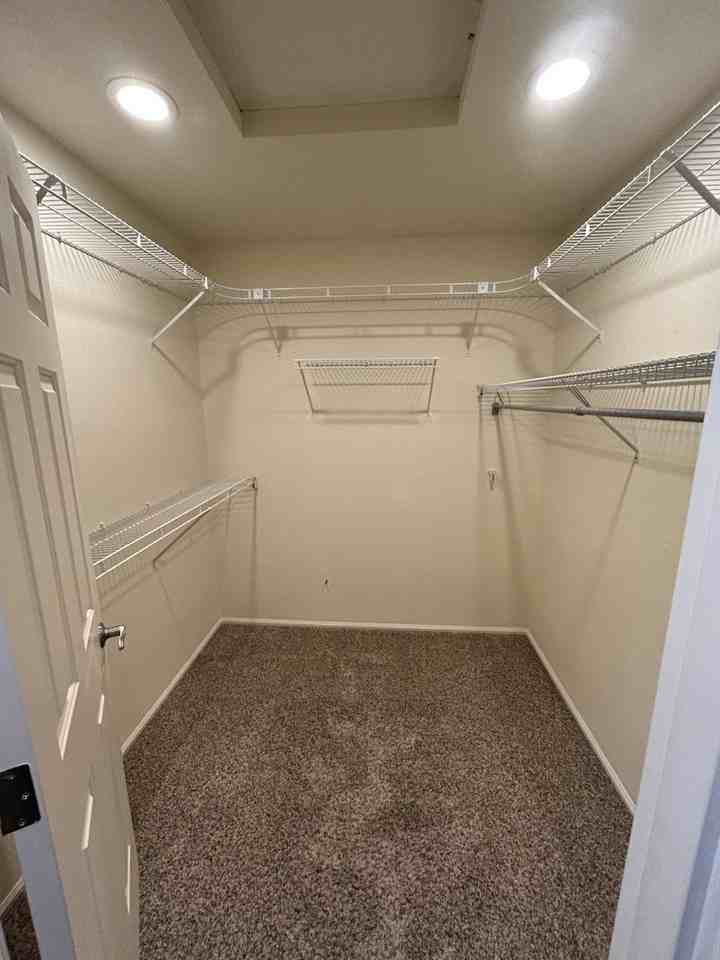 2484 Autumnwood Ct - Photo 6 of 11