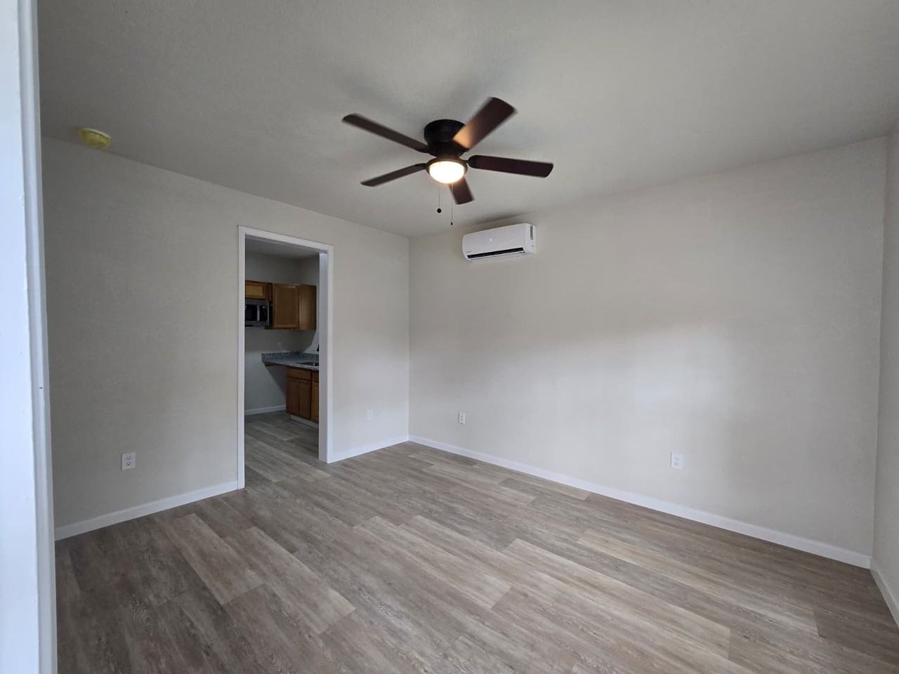 207 Goodrich - Photo 5 of 15