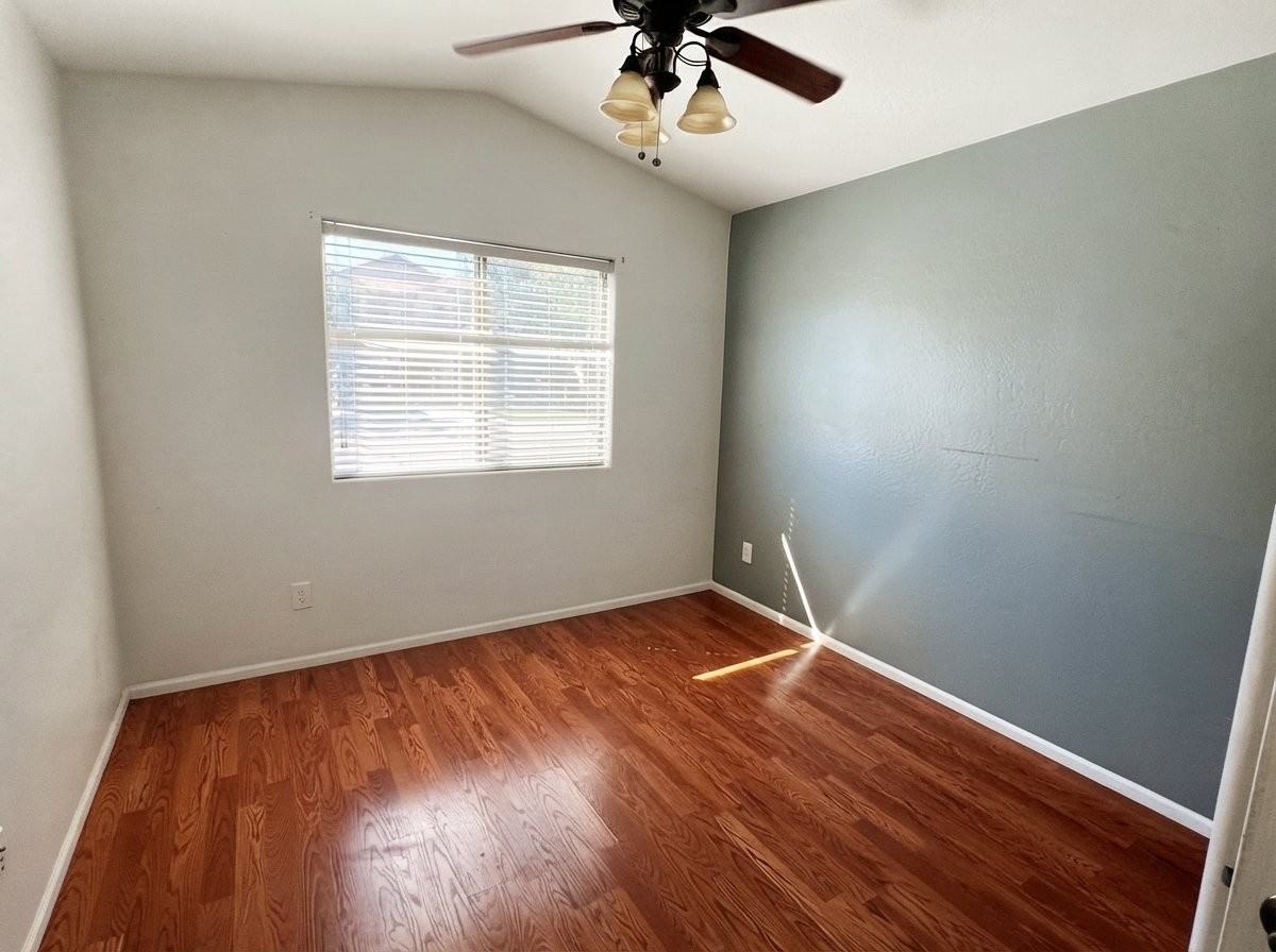 38103 N Bonnie Ln - Photo 4 of 20