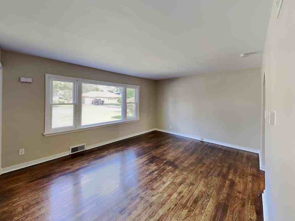 7932 Long Ave - Photo 2 of 7