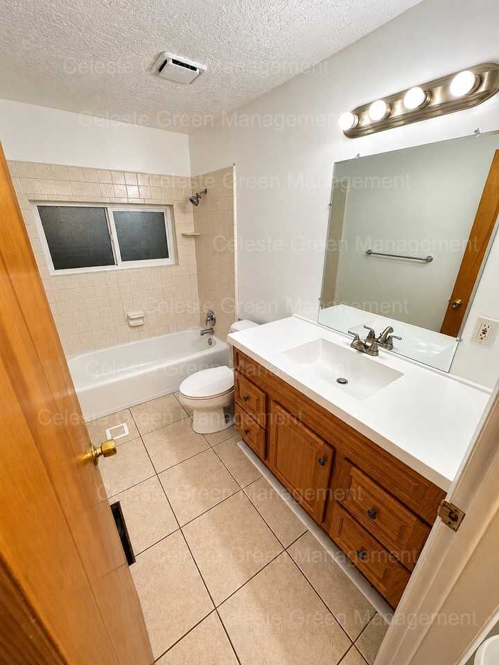 4204 Adams Ave #WEST - Photo 6 of 12