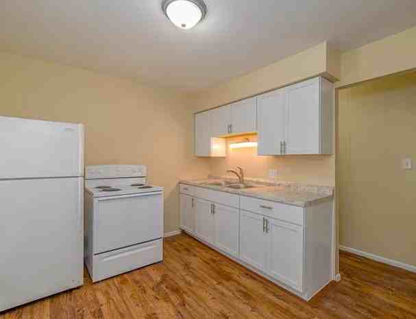 15 6th St #2 - Photo 2 of 8