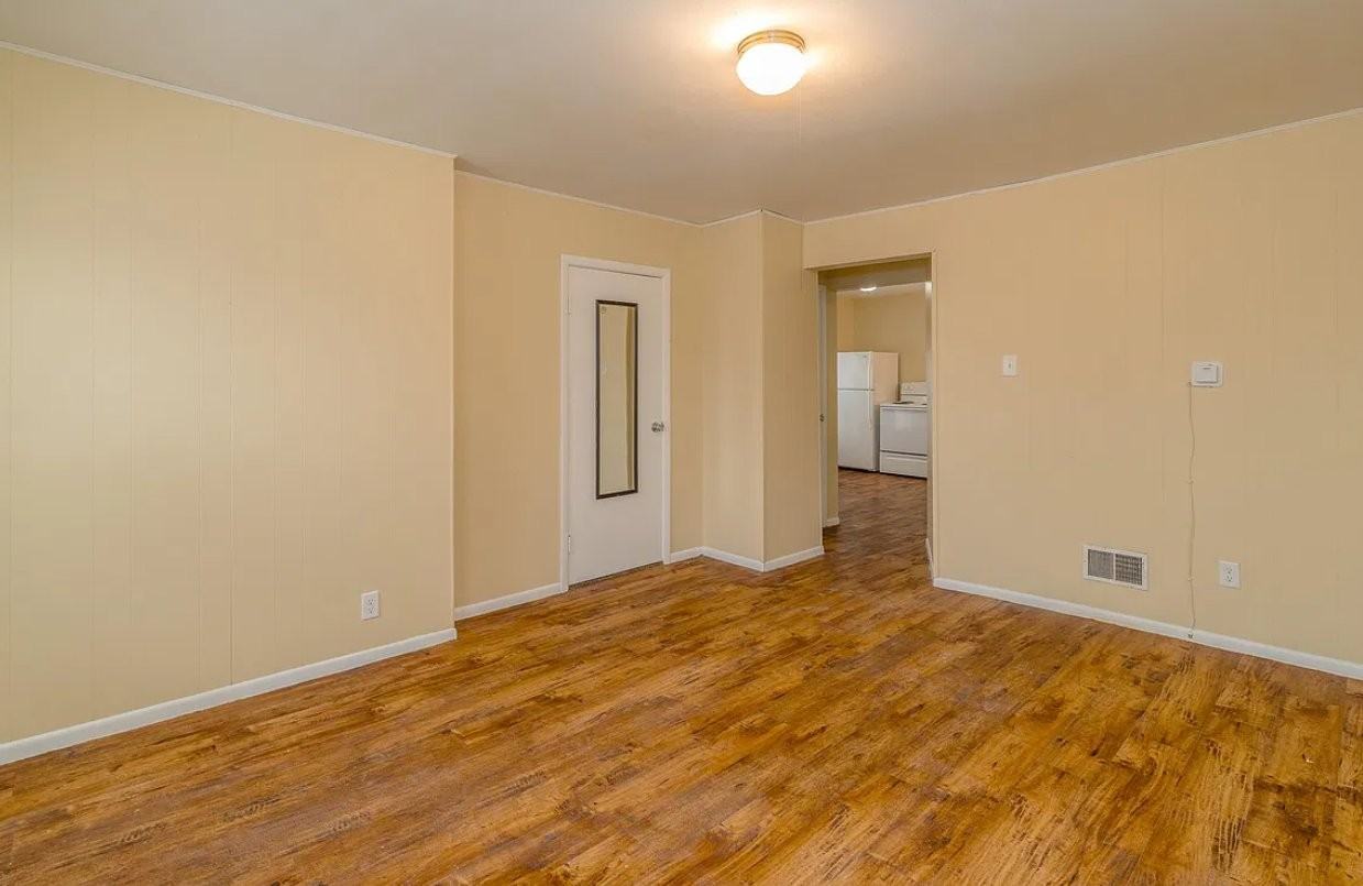15 6th St #2 - Photo 3 of 8
