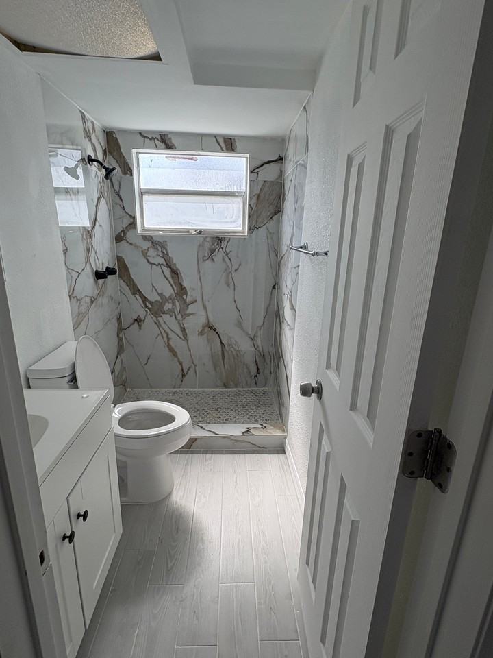 7448 Holly Lake Ln - Photo 2 of 11