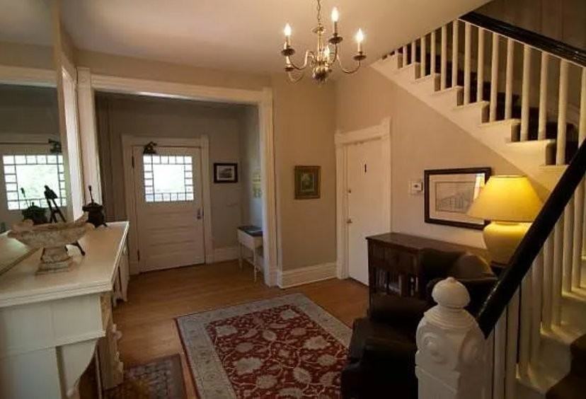 1129 N Pearl St #1 - Photo 2 of 15