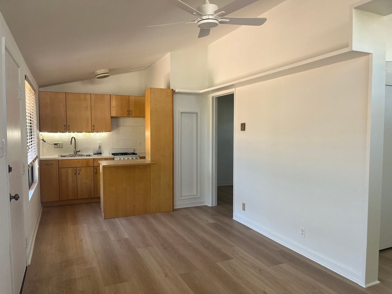 1071 Pittsfield Ln - Photo 6 of 20