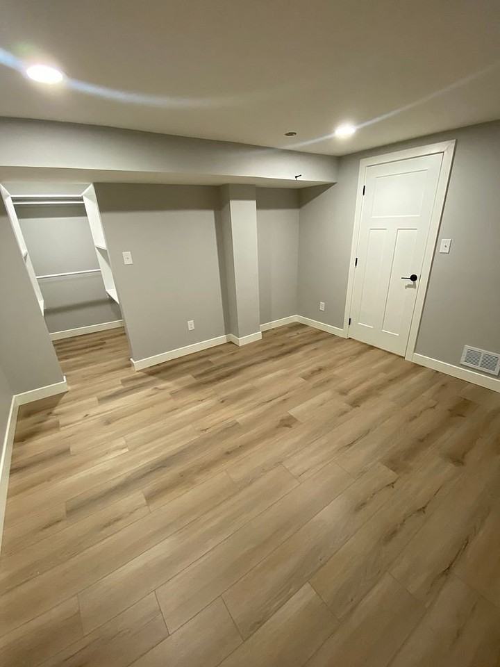 721 W 14th St - Photo 5 of 15