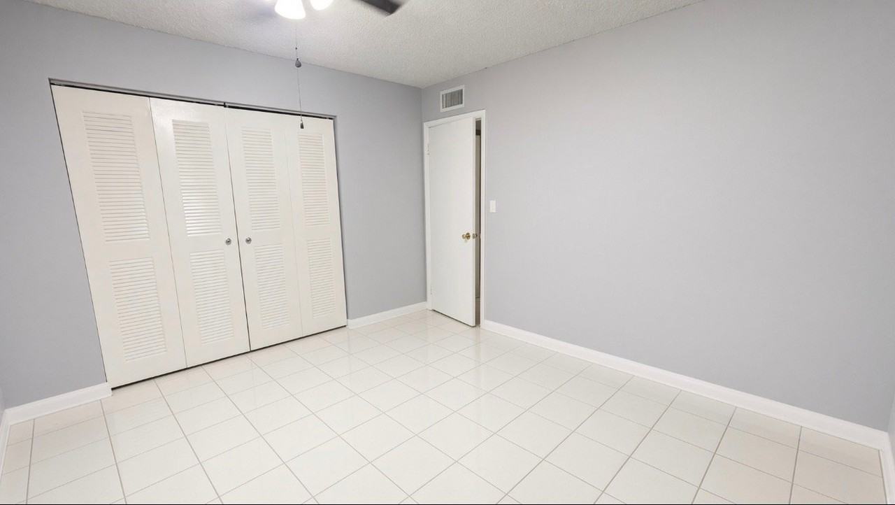 12810 Sw 43rd Dr - Photo 4 of 13