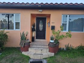 1631 Hollywood Blvd - Photo 1 of 1