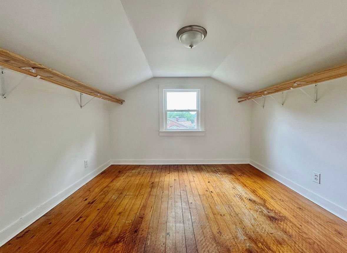 819 Sannoner Ave - Photo 5 of 19