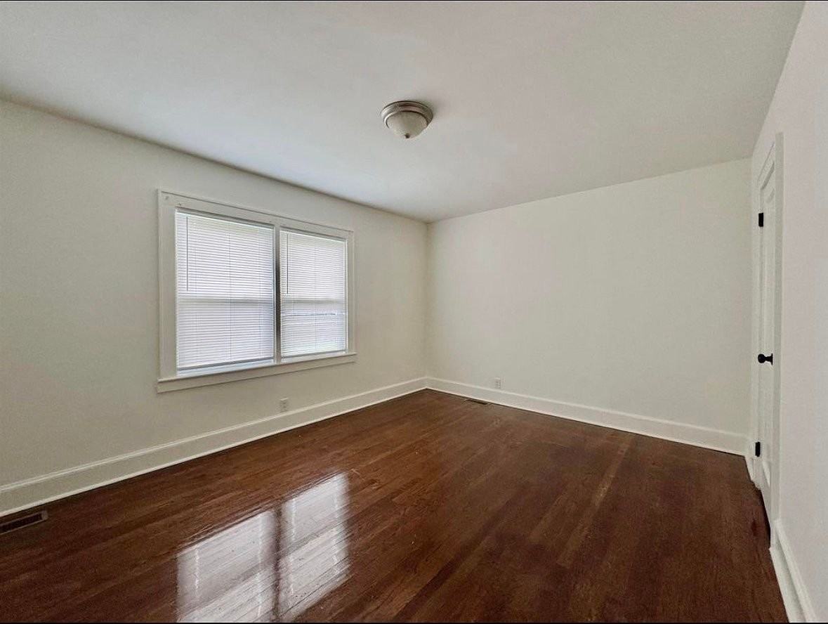 819 Sannoner Ave - Photo 6 of 19