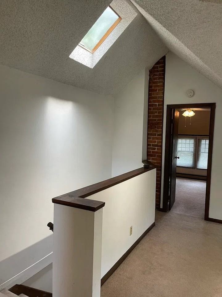 1175 S Batavia Ave #3 - Photo 3 of 10