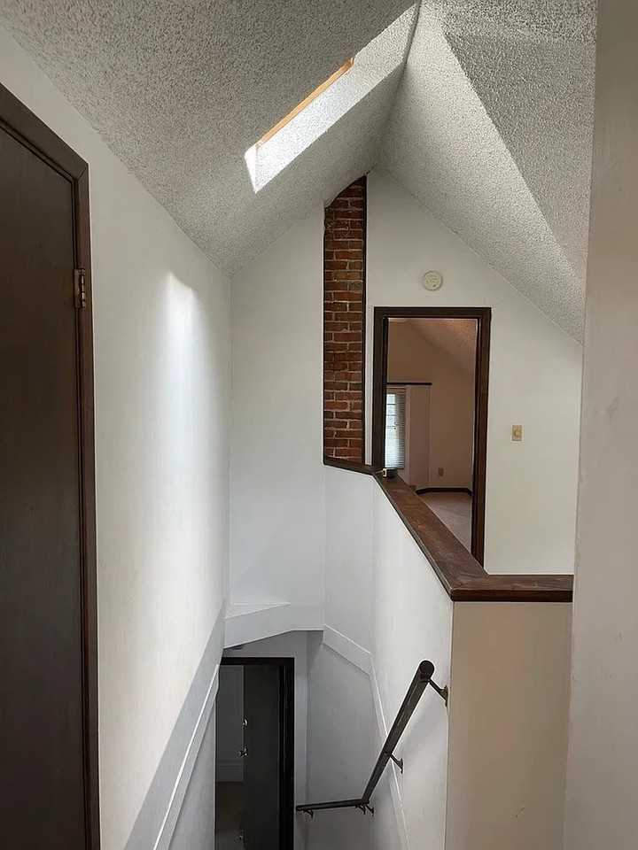 1175 S Batavia Ave #3 - Photo 6 of 10