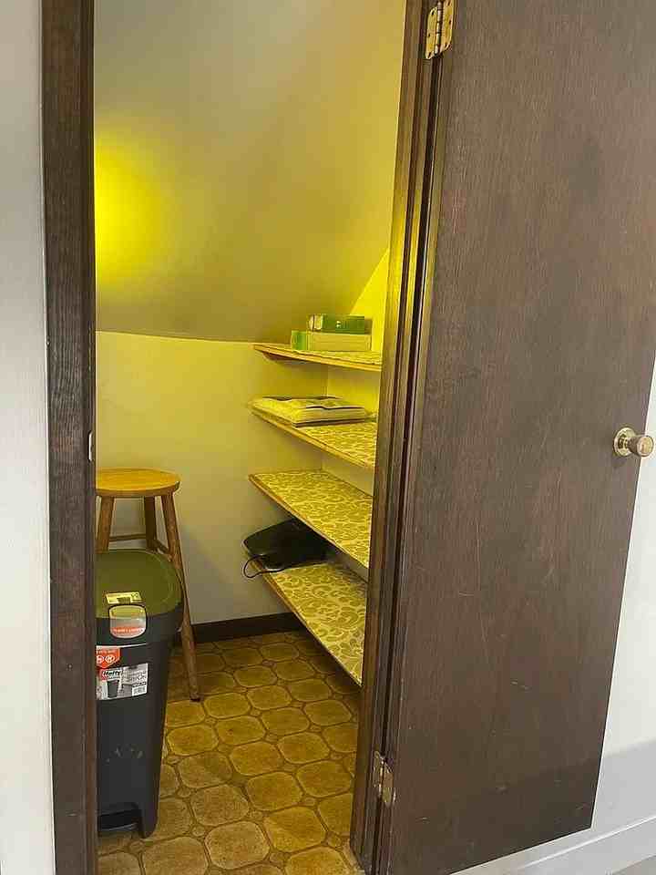1175 S Batavia Ave #3 - Photo 7 of 10