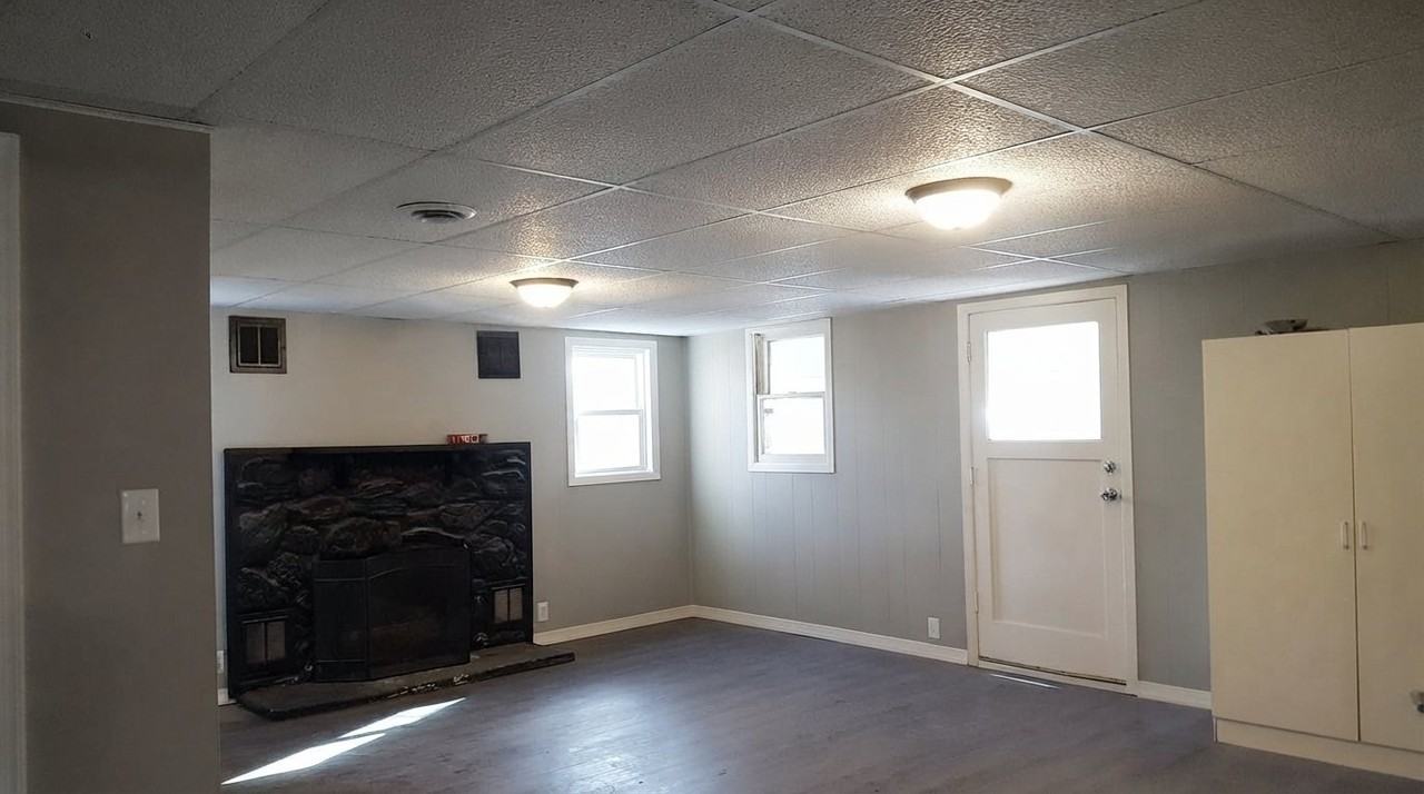 3139 N Coolidge Ave - Photo 3 of 6