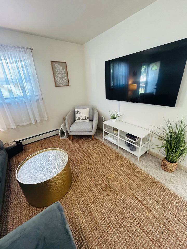 401 Pine St - Photo 4 of 15