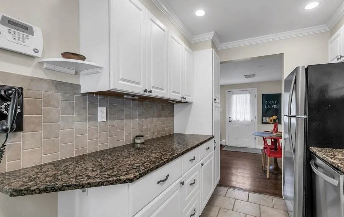 40 Frances St - Photo 2 of 3