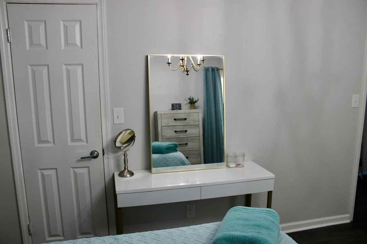1056 Christina St #1 - Photo 4 of 19