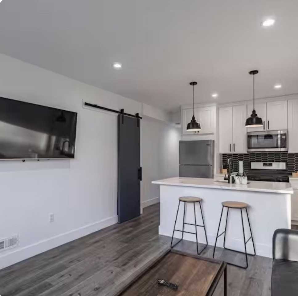 1530 Neal St Ne #2B - Photo 3 of 9