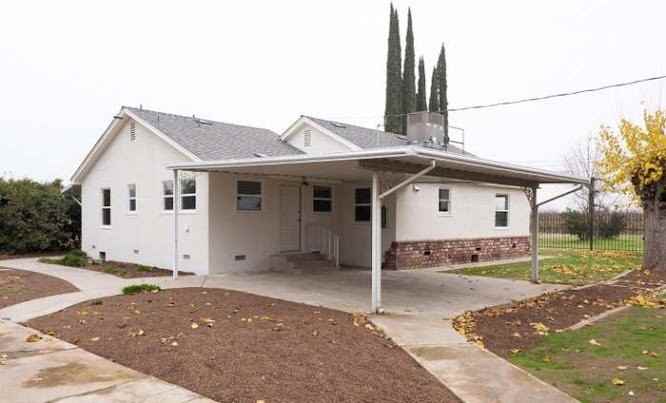 6101 S Pedersen Ave - Photo 3 of 9