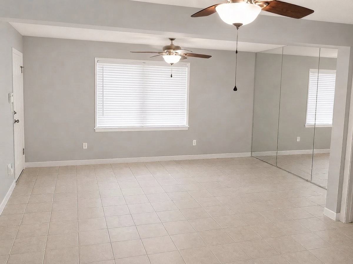 10606 Emnora Ln - Photo 2 of 6