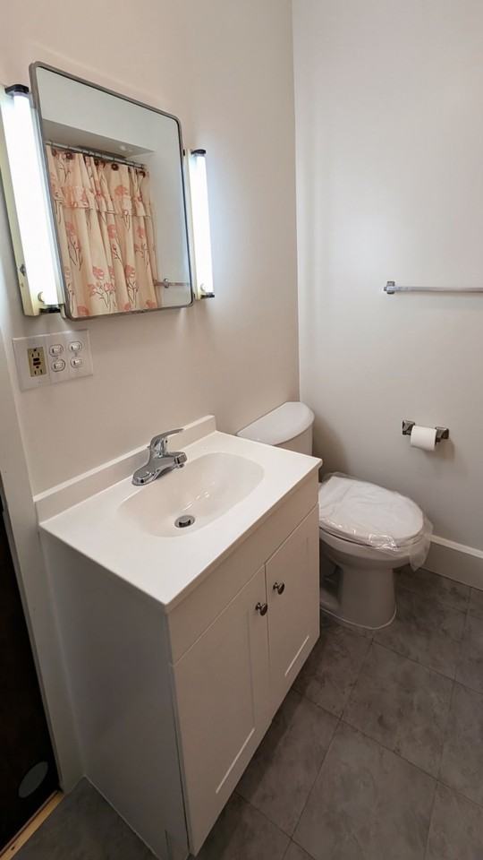 1120 W Arch St #A - Photo 3 of 16