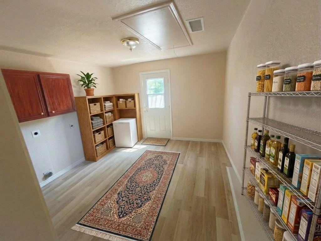 503 S 2nd St - Photo 4 of 10