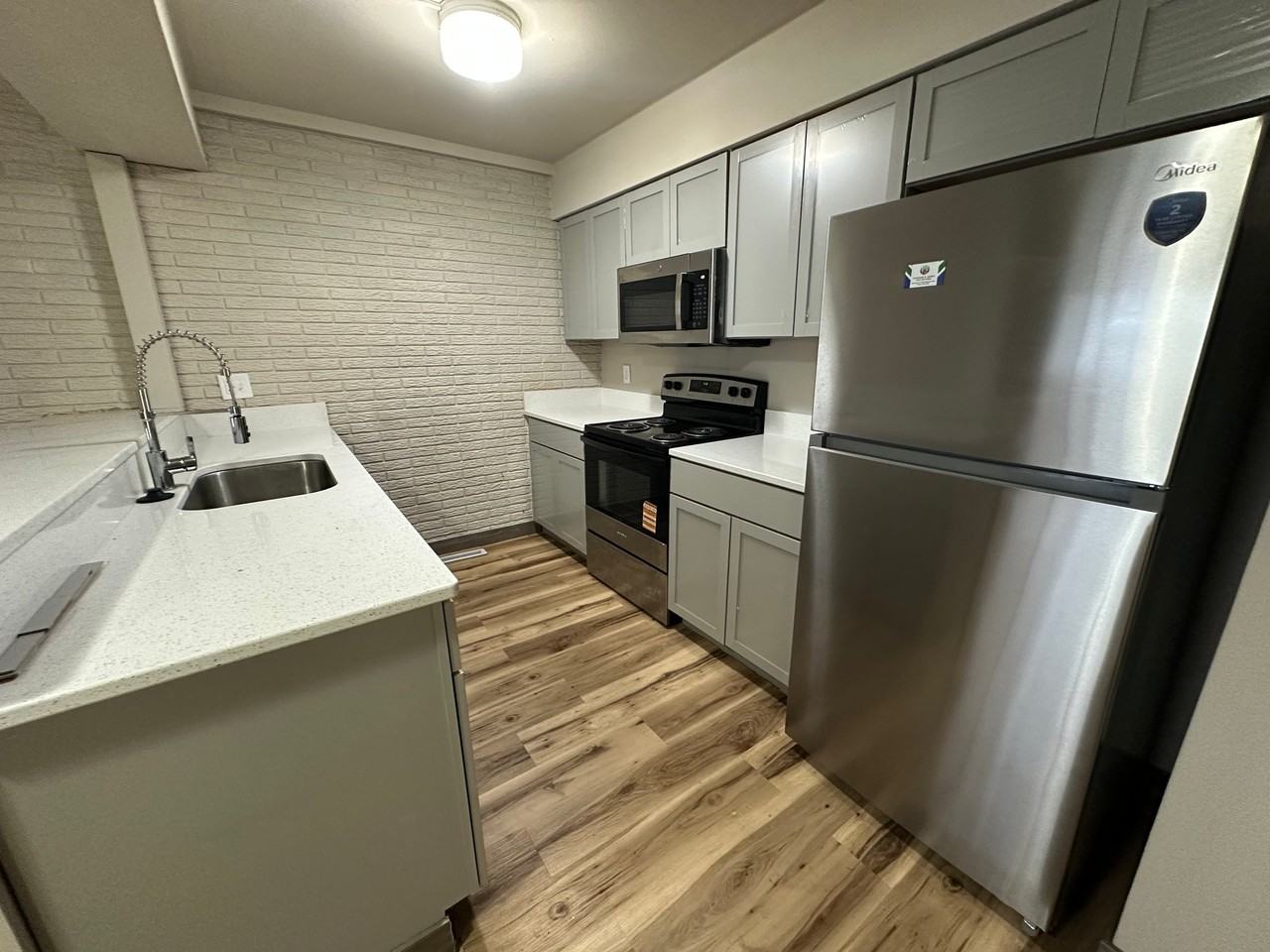 921 22nd Ave #12 - Photo 3 of 15