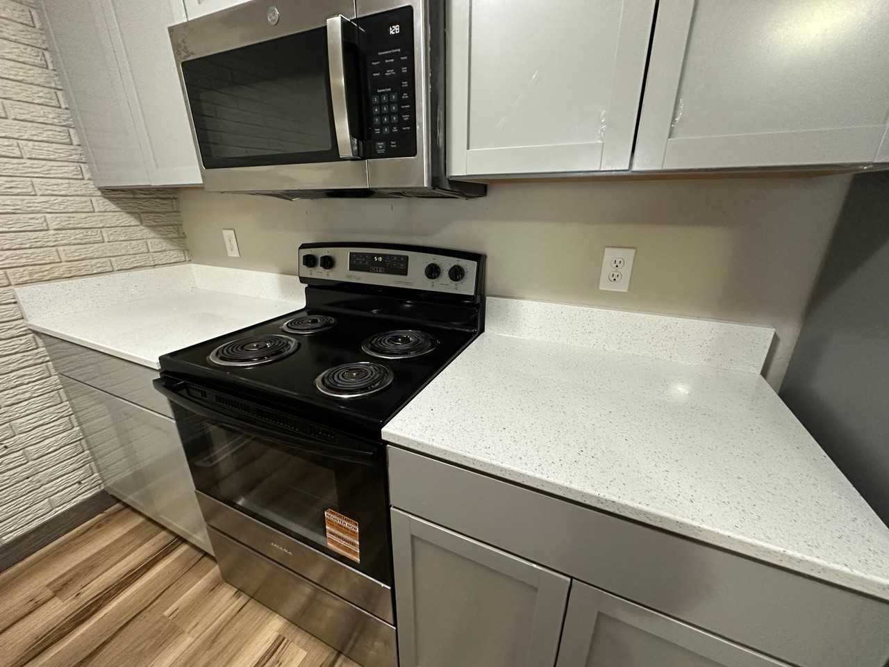 921 22nd Ave #12 - Photo 4 of 15