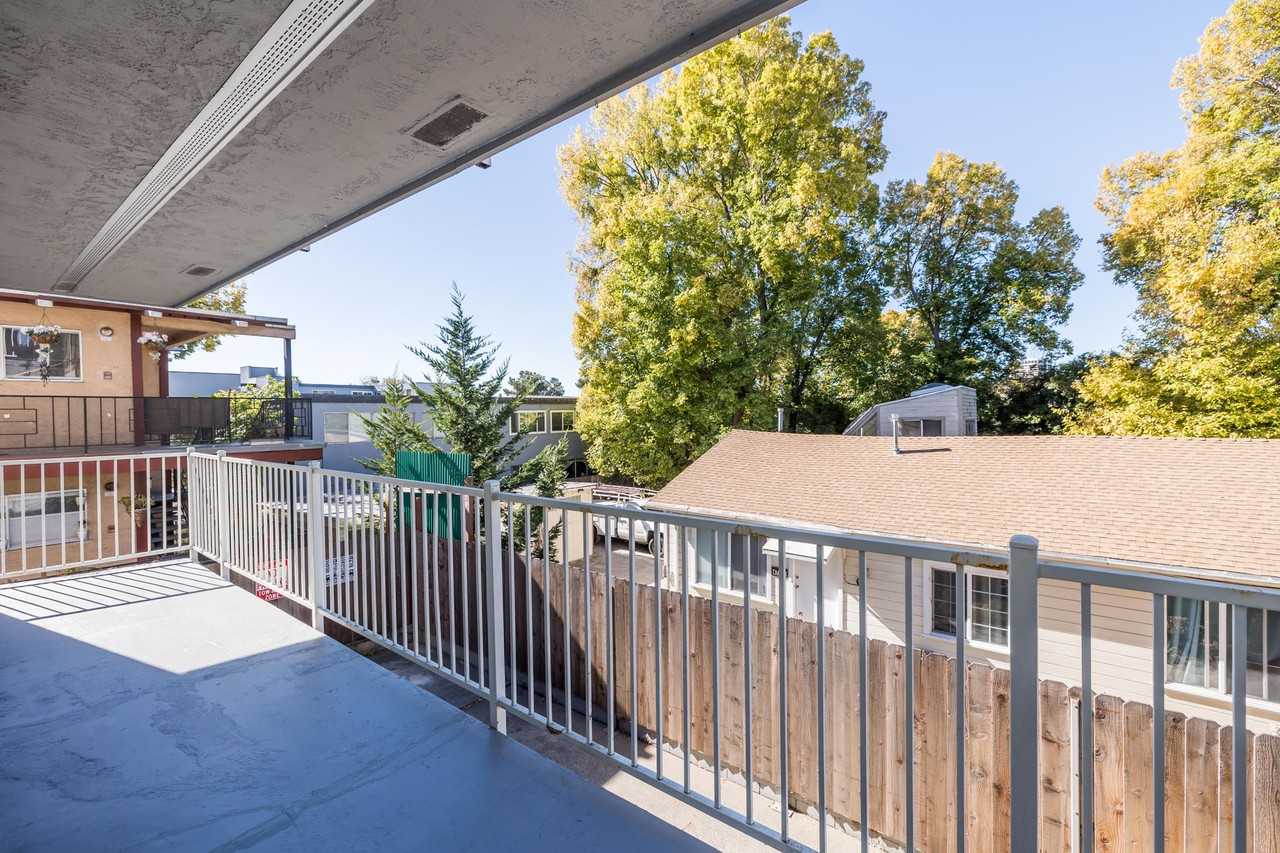 472 Jean - Photo 6 of 31