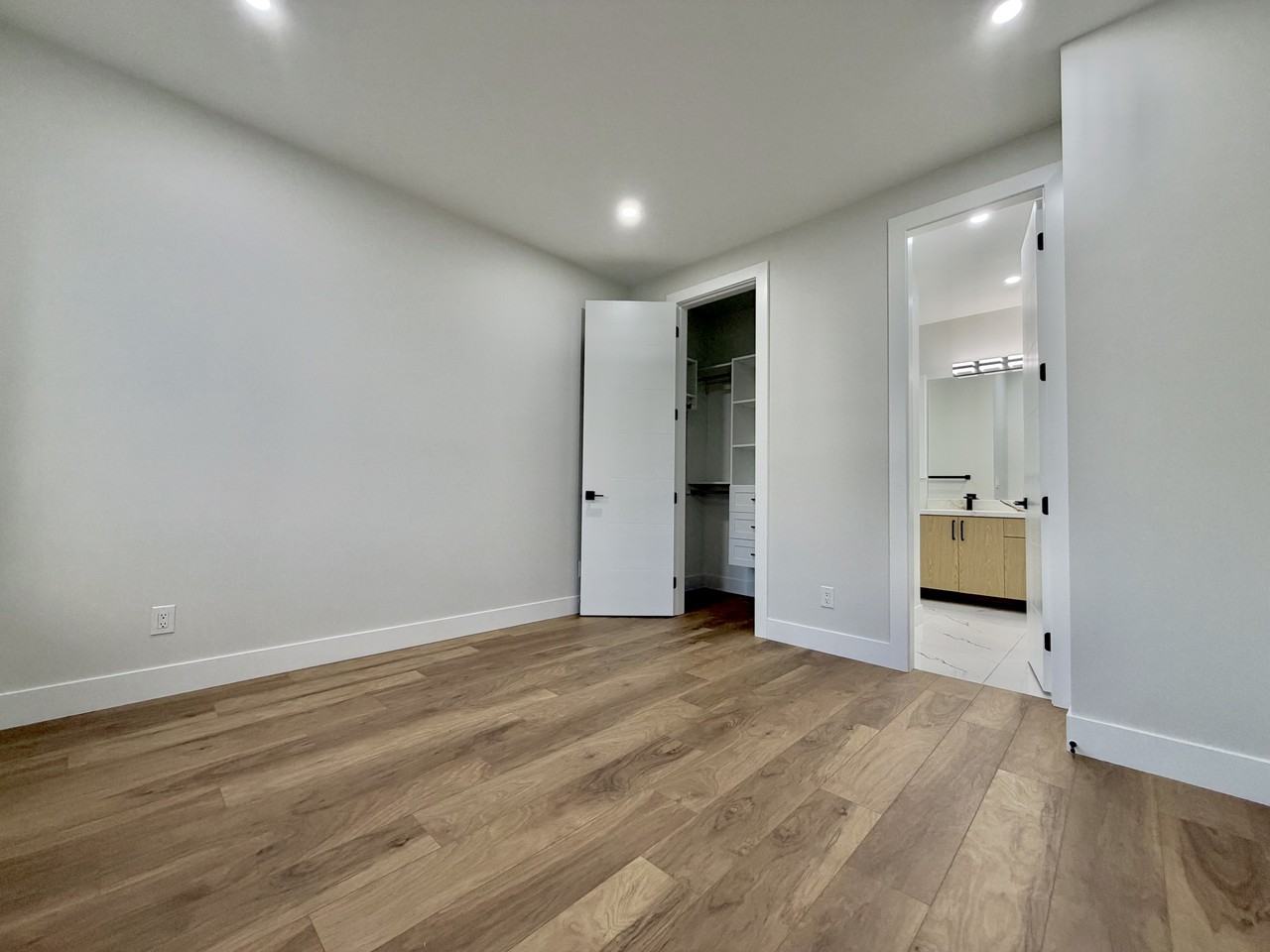 11682 71A Avenue - Photo 7 of 29