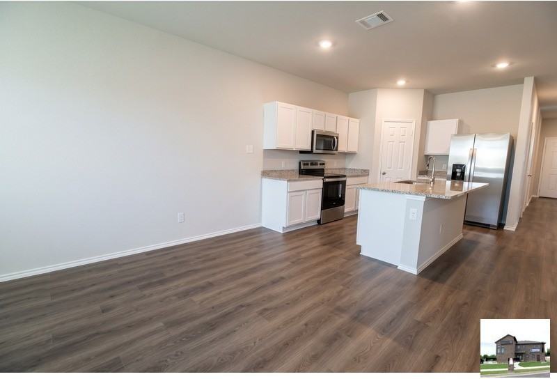 1103 Stone Valley Rd #B - Photo 3 of 13