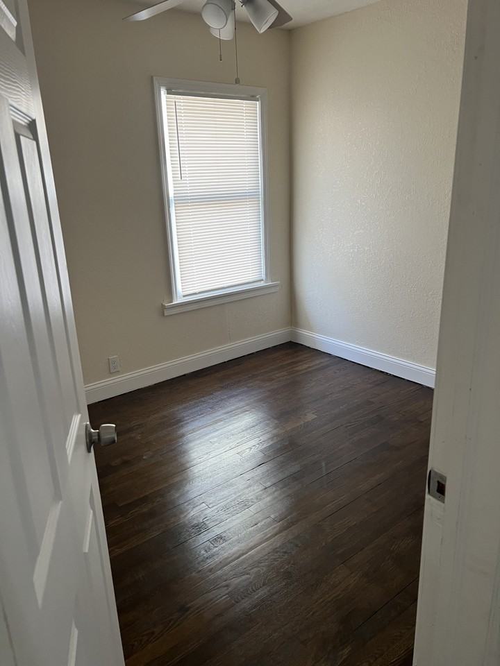 3432 Askew Ave #N - Photo 7 of 9