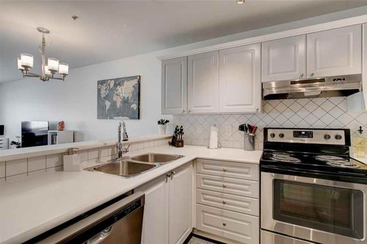 8142 120A Street #404 - Photo 5 of 9