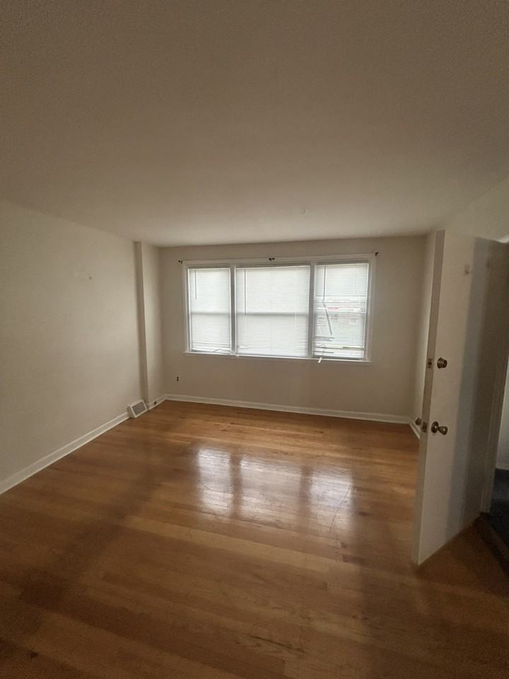 7412 Brockton Rd - Photo 2 of 5