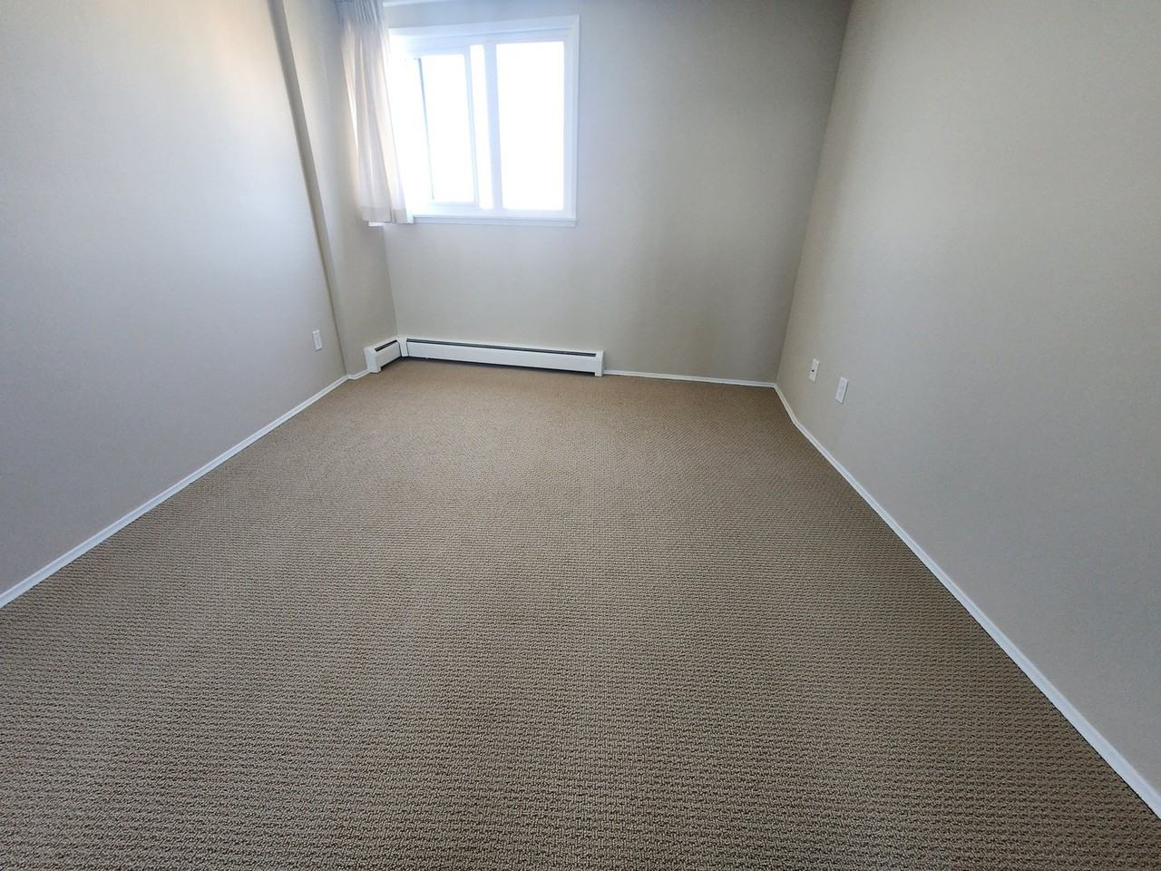 2180 Argyle Ave - Photo 2 of 8