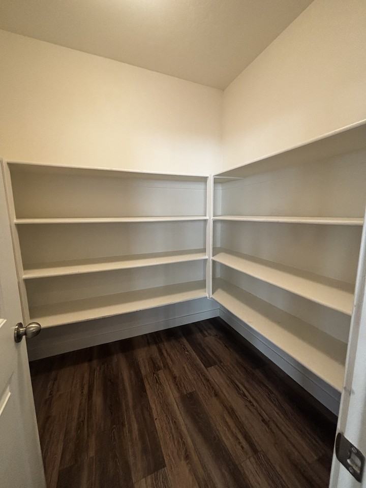 675 E Verdant Dr #1 - Photo 7 of 24